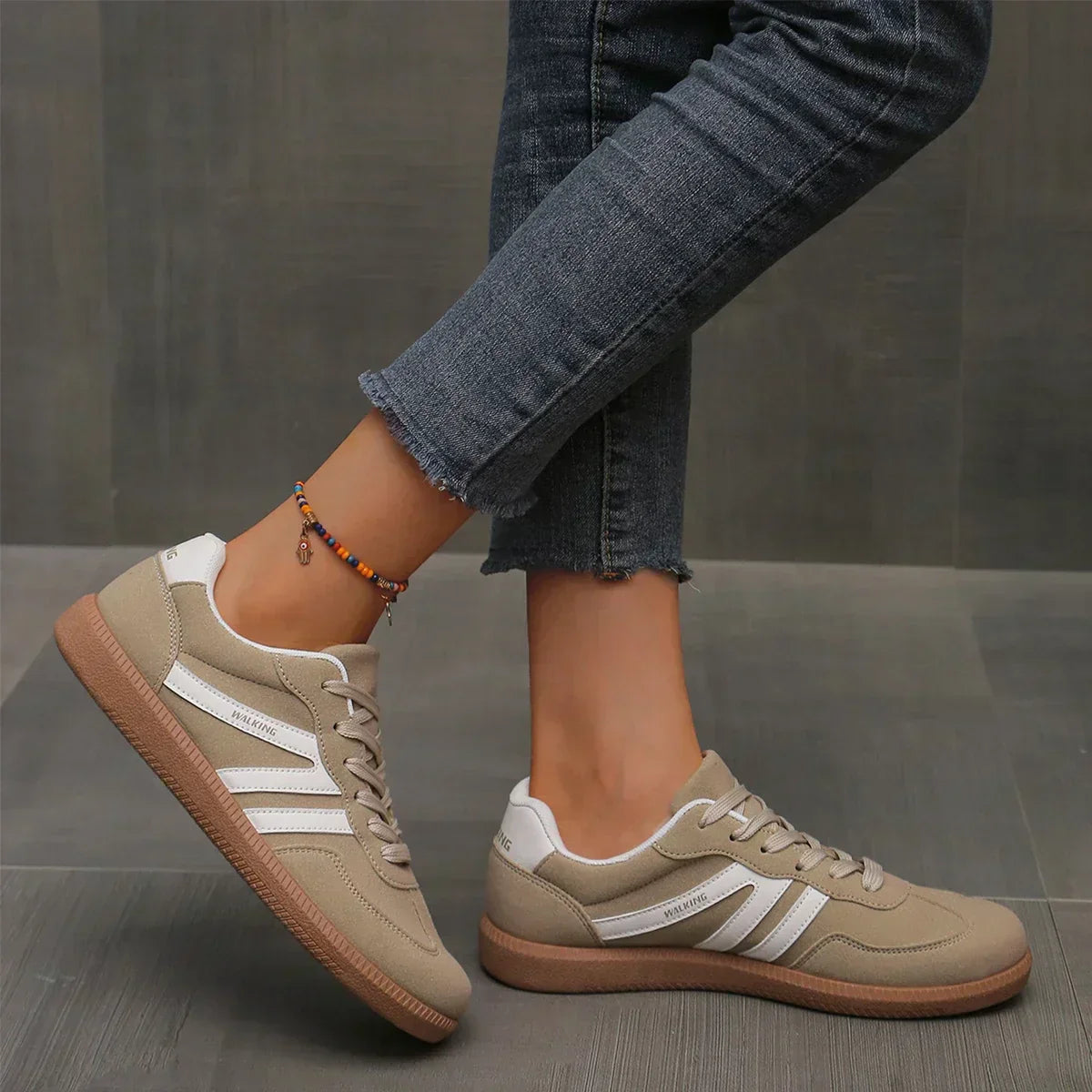 Aubrey - Stylish Low-Top Lace Sneakers for Everyday Wear